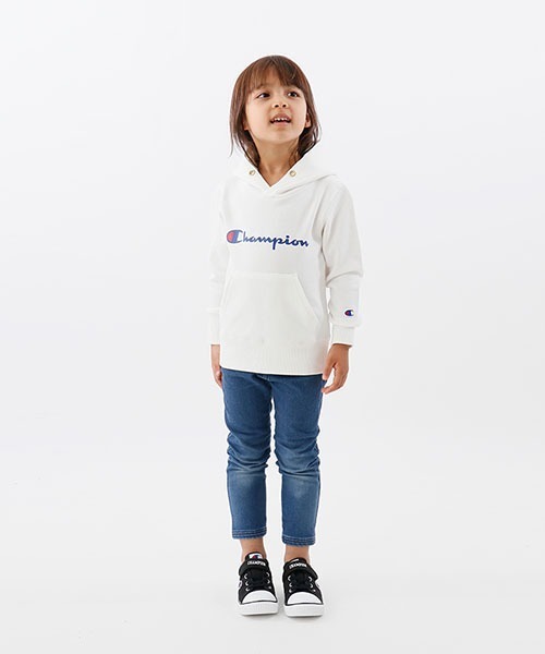 Champion(チャンピオン)の「【Champion/チャンピオン】キッズ ベーシック フーデッドスウェットシャツ(パーカー・キッズ・ネイビー/ブルー/ベージュ/ブラック/グレー/オフホワイト/チャコール/ブラウン/ベージュ系その他3・110/160/140/150/120/130/100)」の13枚目の写真