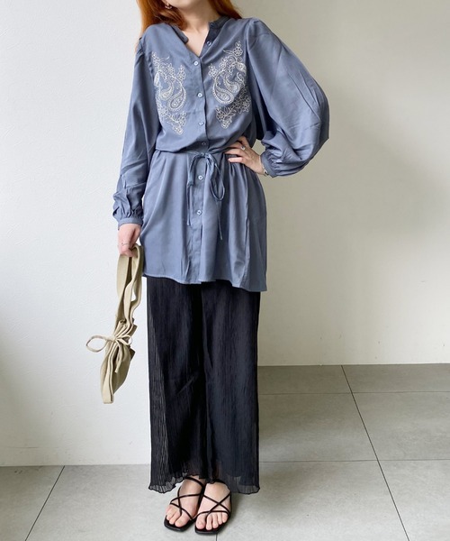 UNRELISH（アンレリッシュ）の「刺繍入りバンドカラーチュニックシャツ（シャツ/ブラウス・レディース・ライトブルー/アイボリー/グリーン系その他・MEDIUM）」の14枚目の写真