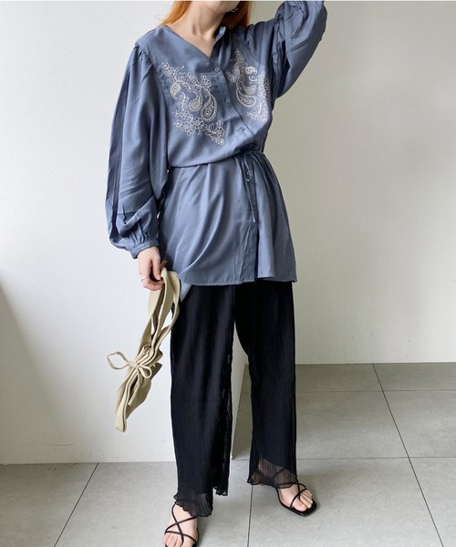 UNRELISH（アンレリッシュ）の「刺繍入りバンドカラーチュニックシャツ（シャツ/ブラウス・レディース・ライトブルー/アイボリー/グリーン系その他・MEDIUM）」の21枚目の写真