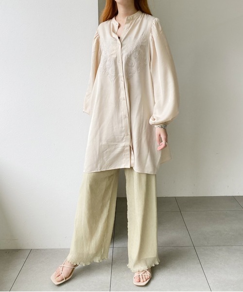 UNRELISH（アンレリッシュ）の「刺繍入りバンドカラーチュニックシャツ（シャツ/ブラウス・レディース・ライトブルー/アイボリー/グリーン系その他・MEDIUM）」の22枚目の写真