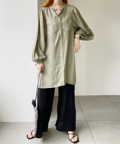 UNRELISH（アンレリッシュ）の「刺繍入りバンドカラーチュニックシャツ（シャツ/ブラウス・レディース・ライトブルー/アイボリー/グリーン系その他・MEDIUM）」の12枚目の写真