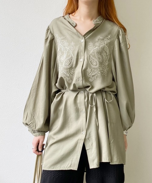 UNRELISH（アンレリッシュ）の「刺繍入りバンドカラーチュニックシャツ（シャツ/ブラウス・レディース・ライトブルー/アイボリー/グリーン系その他・MEDIUM）」の17枚目の写真