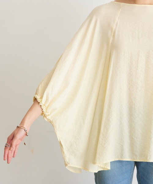 OMNES Another Edition（オムネス アナザーエディション）の「気流染めシルクタッチ 袖ギャザー七分袖ポンチョブラウス（シャツ/ブラウス・レディース・ブラック/イエロー/アイボリー・FREE）」の7枚目の写真
