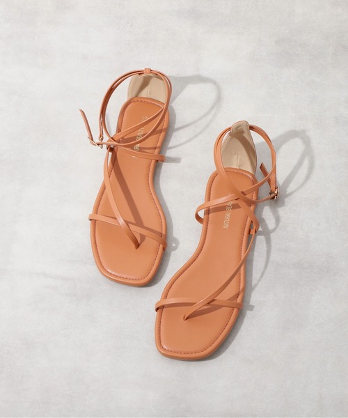 NATURAL BEAUTY BASIC（ナチュラルビューティーベーシック）の「アンクルナローストラップサンダル（サンダル・レディース・ブラック/オレンジ/ベージュ系その他・SMALL/MEDIUM/LARGE）」の3枚目の写真