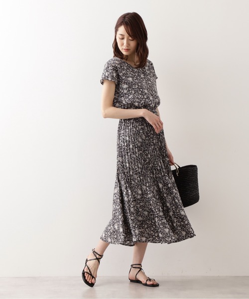 NATURAL BEAUTY BASIC（ナチュラルビューティーベーシック）の「アンクルナローストラップサンダル（サンダル・レディース・ブラック/オレンジ/ベージュ系その他・SMALL/MEDIUM/LARGE）」の7枚目の写真