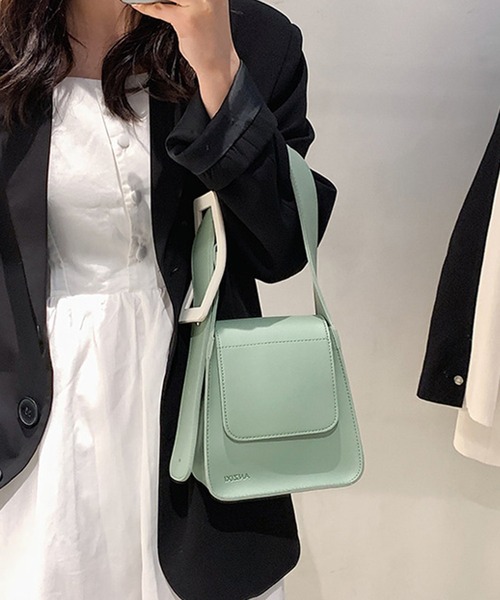 TABI PAL(タビパル)の「バイカラー フラップ式ショルダーバッグ(ショルダーバッグ・レディース・ブラック/グリーン/ホワイト・FREE)」の12枚目の写真