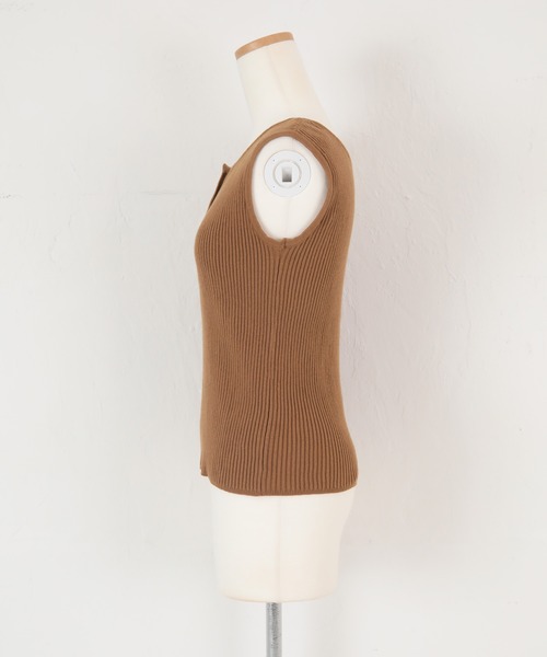 titivate（ティティベイト）の「ｺﾞｰﾙﾄﾞﾎﾞﾀﾝﾍﾝﾘｰﾈｯｸﾀﾝｸﾄｯﾌﾟ（タンクトップ・レディース・ブラック/ピンク/モカ/グレイッシュベージュ・S/M）」の14枚目の写真