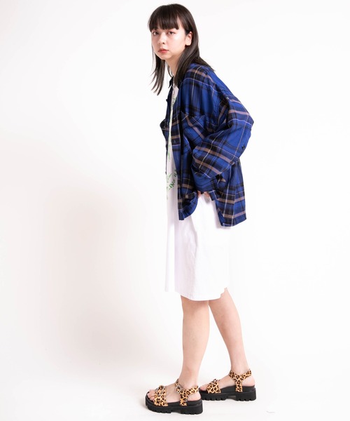 RNA（アールエヌエー）の「E4786 ＢＩＧリングレザーサンダル（サンダル・レディース・ホワイト/ブラック/レオパード・SMALL/MEDIUM）」の20枚目の写真