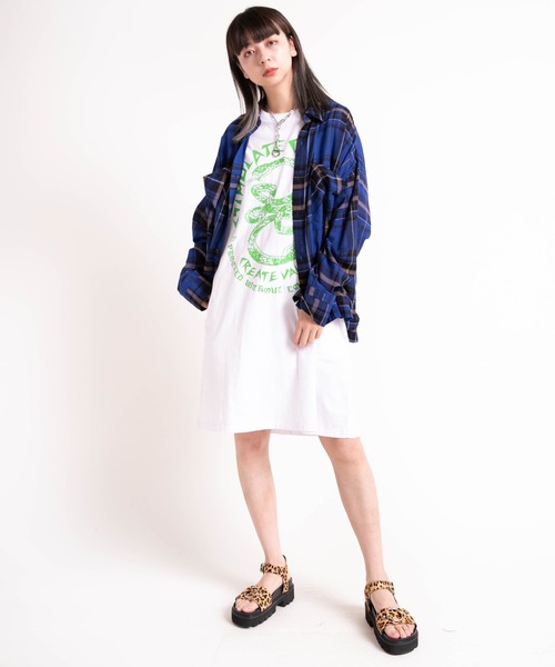 RNA（アールエヌエー）の「E4786 ＢＩＧリングレザーサンダル（サンダル・レディース・ホワイト/ブラック/レオパード・SMALL/MEDIUM）」の19枚目の写真