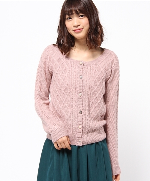 mysty woman（ミスティウーマン）の「ケーブル編みニットカーディガン（カーディガン/ボレロ・レディース・ホワイト/チャコールグレー/アッシュグレー/ダークグリーン/ピンク/サックスブルー・MEDIUM）」の6枚目の写真
