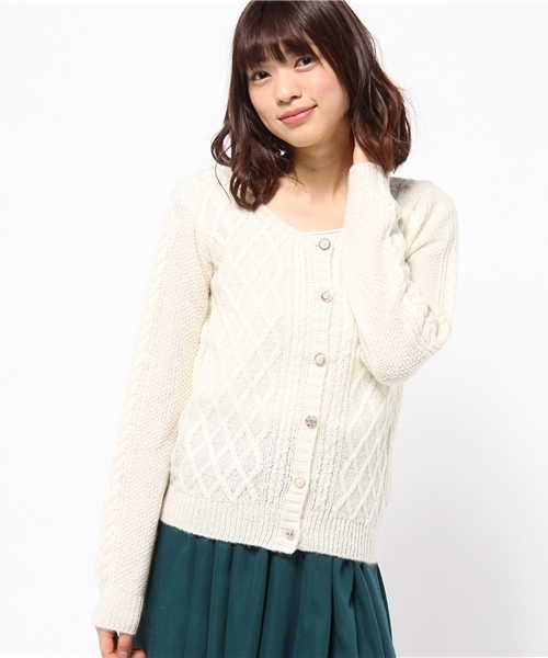 mysty woman（ミスティウーマン）の「ケーブル編みニットカーディガン（カーディガン/ボレロ・レディース・ホワイト/チャコールグレー/アッシュグレー/ダークグリーン/ピンク/サックスブルー・MEDIUM）」の19枚目の写真