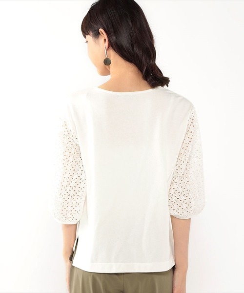 Petit Honfleur(プチオンフルール)の「レース袖ゆるプルオーバー(Tシャツ/カットソー・レディース・ホワイト/ネイビー/モカ・M/L)」の4枚目の写真