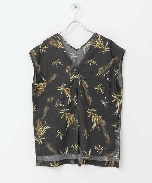 KBF+（ケービーエフプラス）の「KBF+　トロピカルプリントノースリBIGシャツ（シャツ/ブラウス・レディース・ブラック/オフホワイト・ONE）」の7枚目の写真