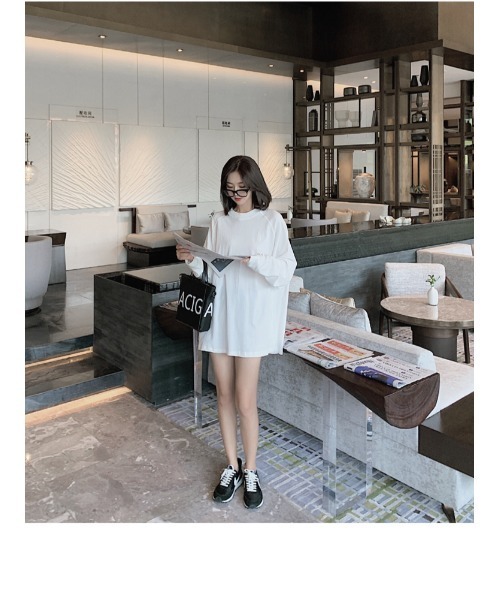 MAISON BREEZE(メゾンブリーズ)の「【MAISON BREEZE】オーバーサイズラグランロングTシャツ(Tシャツ/カットソー・レディース・ブラック/ホワイト・LARGE/MEDIUM)」の4枚目の写真