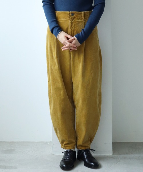 note et silence （ノートエシロンス）の「顔料染コーデュロイ 裾たまりパンツ（その他パンツ・レディース・カーキ/グレー/マスタード・FREE）」の8枚目の写真