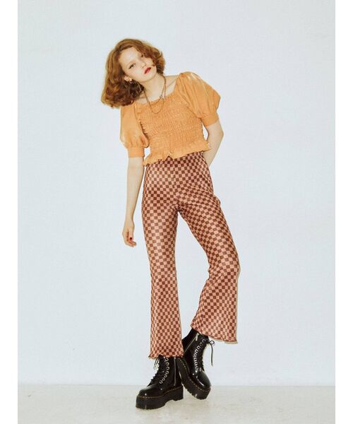 jouetie（ジュエティ）の「プリーツサテンイージパンツ（その他パンツ・レディース・ブラック/ブルー/パープル/ブラウン/その他1・MEDIUM）」の17枚目の写真