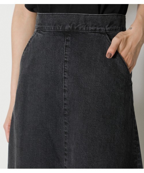 AZUL by moussy(アズールバイマウジー)の「FLARE DENIM LONG SKIRT/フレアデニムロングスカート(デニムスカート・レディース・ブラック/ワンウォッシュ・LARGE/SMALL/X-SMALL/MEDIUM)」の10枚目の写真