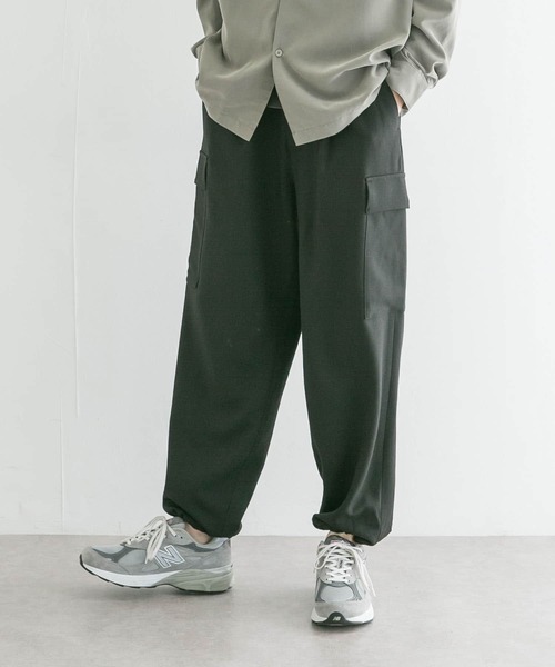 URBAN RESEARCH（アーバンリサーチ）の「『ユニセックス』#U URBAN RESEARCH　ポリサージ カーゴパンツ（その他パンツ・メンズ・カーキ/チャコールグレー/ブラック・2/3）」の2枚目の写真