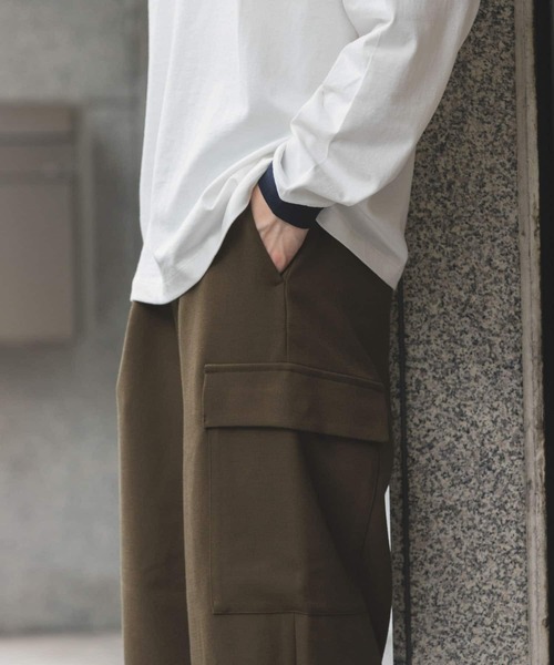 URBAN RESEARCH（アーバンリサーチ）の「『ユニセックス』#U URBAN RESEARCH　ポリサージ カーゴパンツ（その他パンツ・メンズ・カーキ/チャコールグレー/ブラック・2/3）」の4枚目の写真