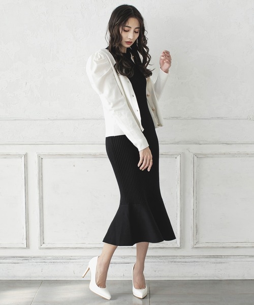 Julia Boutique(ジュリアブティック)の「ゴールドボタンパワショルニットカーディガン/21523(カーディガン/ボレロ・レディース・ホワイト/ブラック/ピンク・ONE)」の8枚目の写真