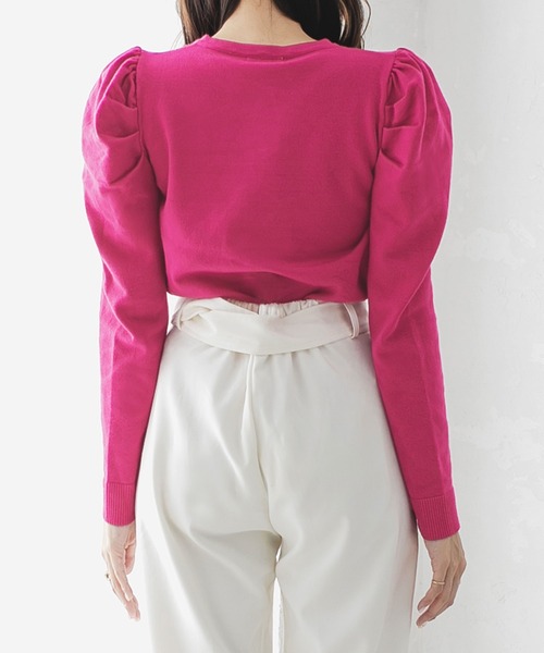 Julia Boutique(ジュリアブティック)の「ゴールドボタンパワショルニットカーディガン/21523(カーディガン/ボレロ・レディース・ホワイト/ブラック/ピンク・ONE)」の16枚目の写真
