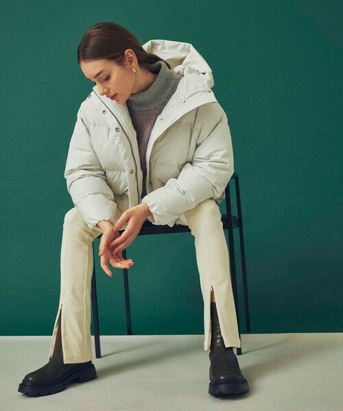 CITY TOKYO（シティトウキョウ）の「700フィルパワーオーバーサイズダウンコート（ダウンジャケット/コート・レディース・オフホワイト/ベージュ/ブラック・2/1）」の5枚目の写真