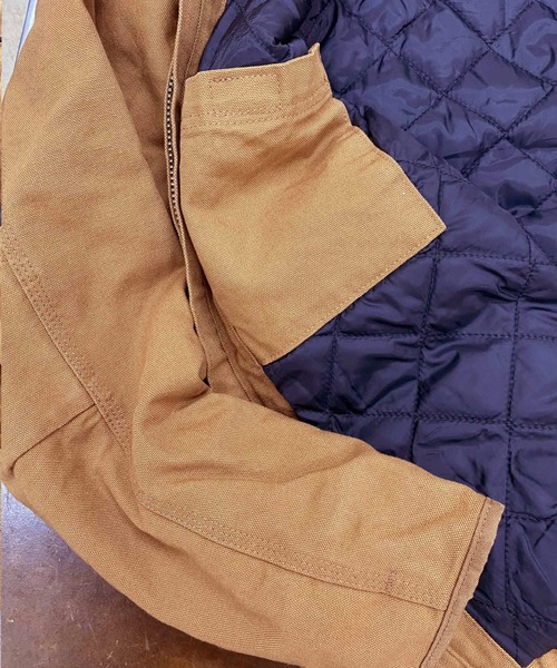 Carhartt（カーハート）の「Carhartt カーハート CRHTT LOOSE FIT WASHED DUCK INSULATED  ウォシュドダック インサレート アクティブジャケット（マウンテンパーカー・メンズ・ブラック/ブラウン・M/L/XL）」の8枚目の写真