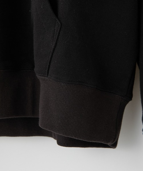 COLONY 2139(コロニートゥーワンスリーナイン)の「LIFEコラボ裏毛パーカー※ユニセックス対応(パーカー・メンズ・ホワイト/ブラック・MEDIUM/LARGE)」の10枚目の写真