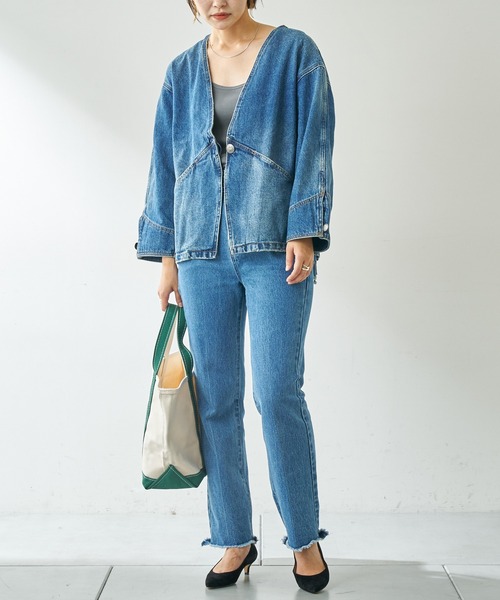 Moname(モナーム)の「【MONAME/モナーム】デニムノーカラージャケット(ノーカラージャケット・レディース・インディゴブルー・FREE)」の6枚目の写真