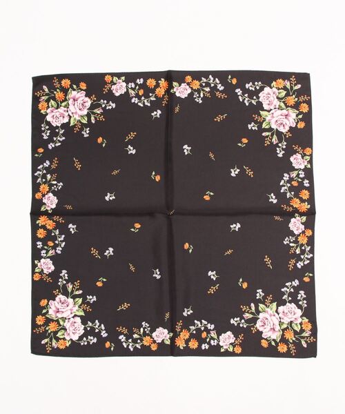 wiz（ウィズ）の「ウィズ wiz / 日本製クラシックバラ柄シルクスカーフ（バンダナ/スカーフ・レディース・マスタード/ブラック/ワイン・FREE）」の5枚目の写真