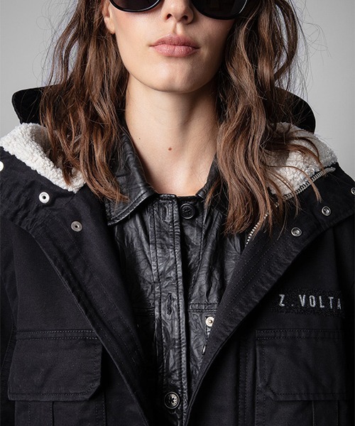 ZADIG&VOLTAIRE(ザディグ エ ヴォルテール)の「KENYA COTON MILI DYE PARKAS(モッズコート・レディース・ブラック・S/M/XS)」の3枚目の写真