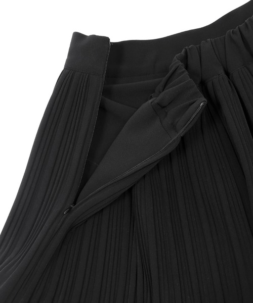 Figments(フィグメンツ)の「クリスタルプリーツフレアミニスカート(スカート・レディース・グリーン/ブラック・FREE)」の7枚目の写真