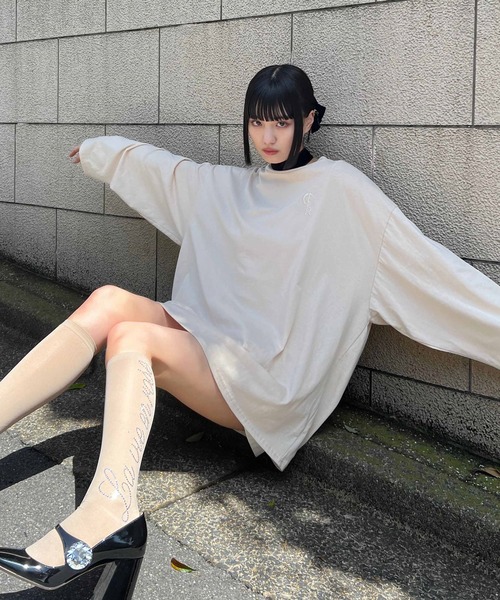 Romansual(ロマンシュアル)の「Romansual/同色ロゴ刺繍ロンT(Tシャツ/カットソー・レディース・ブラック/ネイビー/ベージュ・LARGE/MEDIUM)」の3枚目の写真
