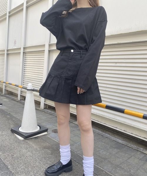 Romansual(ロマンシュアル)の「Romansual/同色ロゴ刺繍ロンT(Tシャツ/カットソー・レディース・ブラック/ネイビー/ベージュ・LARGE/MEDIUM)」の13枚目の写真