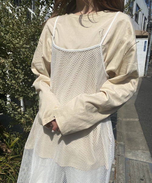 Romansual(ロマンシュアル)の「Romansual/同色ロゴ刺繍ロンT(Tシャツ/カットソー・レディース・ブラック/ネイビー/ベージュ・LARGE/MEDIUM)」の21枚目の写真