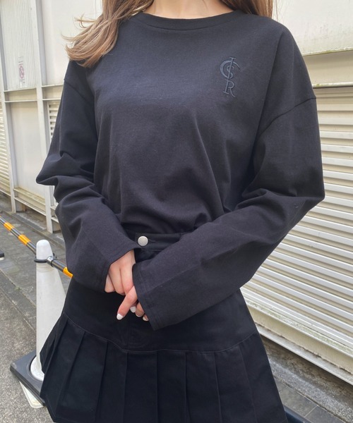 Romansual(ロマンシュアル)の「Romansual/同色ロゴ刺繍ロンT(Tシャツ/カットソー・レディース・ブラック/ネイビー/ベージュ・LARGE/MEDIUM)」の14枚目の写真