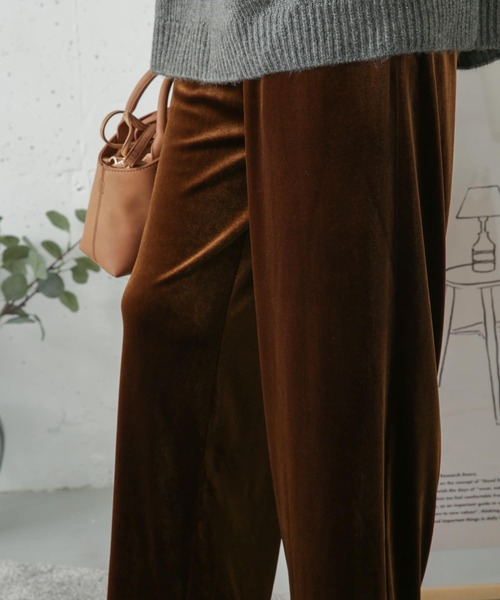 URBAN RESEARCH DOORS(アーバンリサーチドアーズ)の「ベロアイージーパンツ(その他パンツ・レディース・ブロンズ/グレー系その他・ONE)」の11枚目の写真