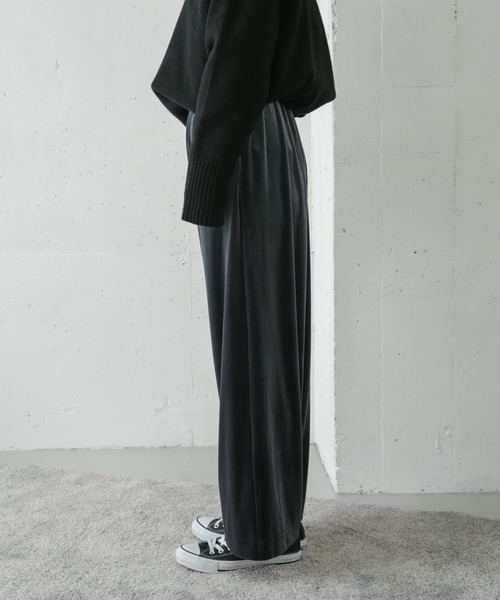 URBAN RESEARCH DOORS(アーバンリサーチドアーズ)の「ベロアイージーパンツ(その他パンツ・レディース・ブロンズ/グレー系その他・ONE)」の14枚目の写真