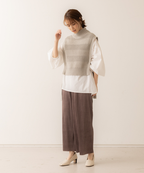 abahouse mavie(アバハウスマヴィ)の「ベロアプリーツパンツ(その他パンツ・レディース・アイボリー/ピンク/ブラウン/グレイッシュブルー・フリー)」の5枚目の写真