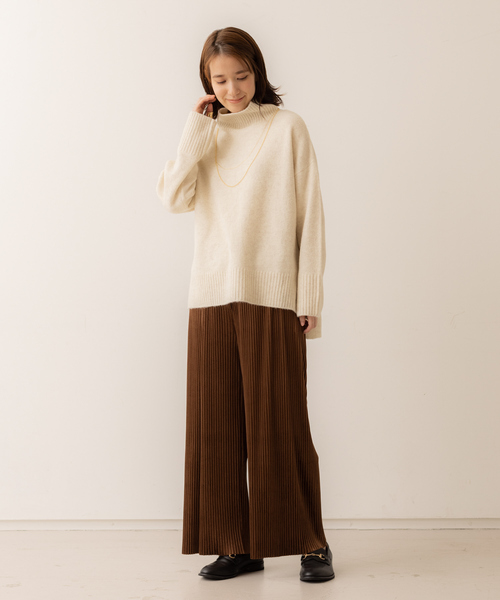 abahouse mavie(アバハウスマヴィ)の「ベロアプリーツパンツ(その他パンツ・レディース・アイボリー/ピンク/ブラウン/グレイッシュブルー・フリー)」の22枚目の写真