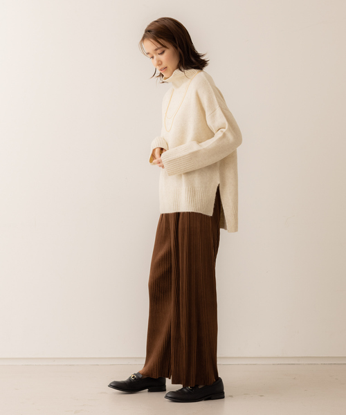 abahouse mavie(アバハウスマヴィ)の「ベロアプリーツパンツ(その他パンツ・レディース・アイボリー/ピンク/ブラウン/グレイッシュブルー・フリー)」の18枚目の写真