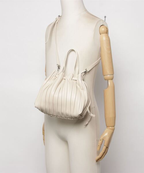 SETUP7(セットアップセブン)の「【SETUP7】プリーツエレガントショルダートート KNF(ショルダーバッグ・レディース・ブラウン/ホワイト/ブラック/ダークブラウン・FREE)」の5枚目の写真