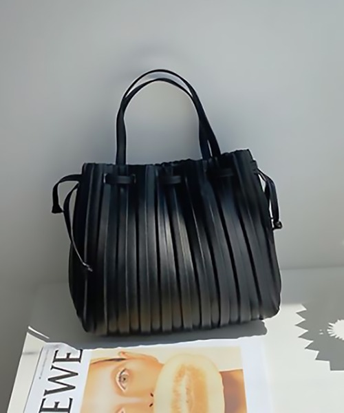 SETUP7(セットアップセブン)の「【SETUP7】プリーツエレガントショルダートート KNF(ショルダーバッグ・レディース・ブラウン/ホワイト/ブラック/ダークブラウン・FREE)」の21枚目の写真