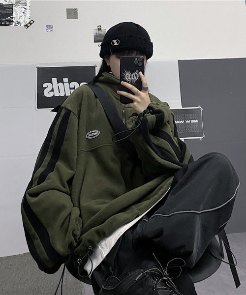almo(アルモ)の「袖ラインハーフジップフリースプルオーバー(NEZ)(パーカー・レディース・ブラック/カーキ・LARGE)」の2枚目の写真