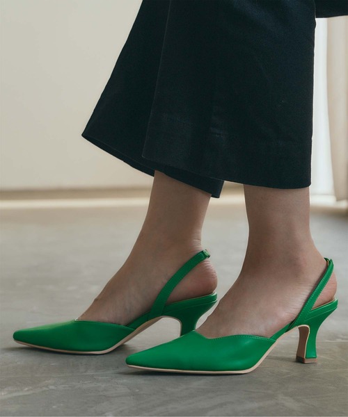 titivate（ティティベイト）の「ポインテッドトゥミュールサンダル（サンダル・レディース・オレンジ/ブラック/アイボリー/グリーン・S/LL/M/L）」の12枚目の写真