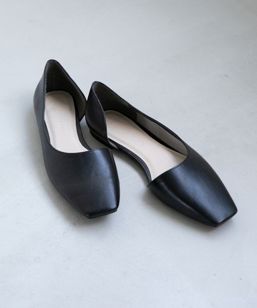 LOWRYS FARM（ローリーズファーム）の「アシメカットフラットシューズ　260861（バレエシューズ・レディース・ブラック/ブルー/アイボリー・MEDIUM/LARGE）」の3枚目の写真
