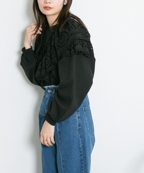 KBF（ケイビーエフ）の「ダブルレーススウェット（スウェット・レディース・ライトカーキ/ブラック/ライトベージュ・ONE）」の7枚目の写真