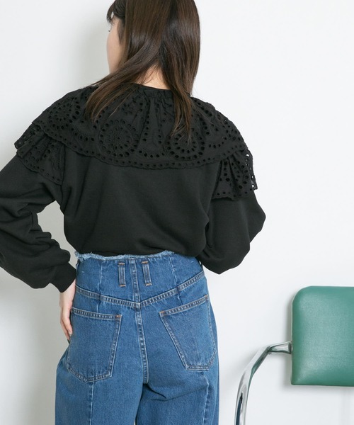 KBF（ケイビーエフ）の「ダブルレーススウェット（スウェット・レディース・ライトカーキ/ブラック/ライトベージュ・ONE）」の6枚目の写真