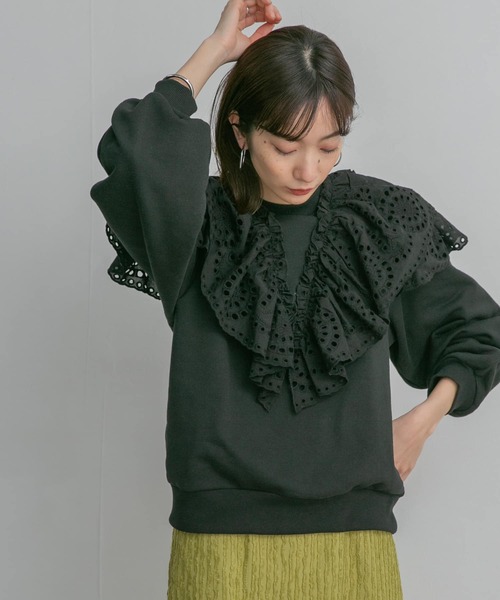 KBF（ケイビーエフ）の「ダブルレーススウェット（スウェット・レディース・ライトカーキ/ブラック/ライトベージュ・ONE）」の11枚目の写真