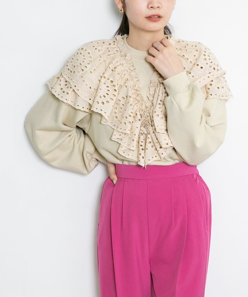 KBF（ケイビーエフ）の「ダブルレーススウェット（スウェット・レディース・ライトカーキ/ブラック/ライトベージュ・ONE）」の15枚目の写真